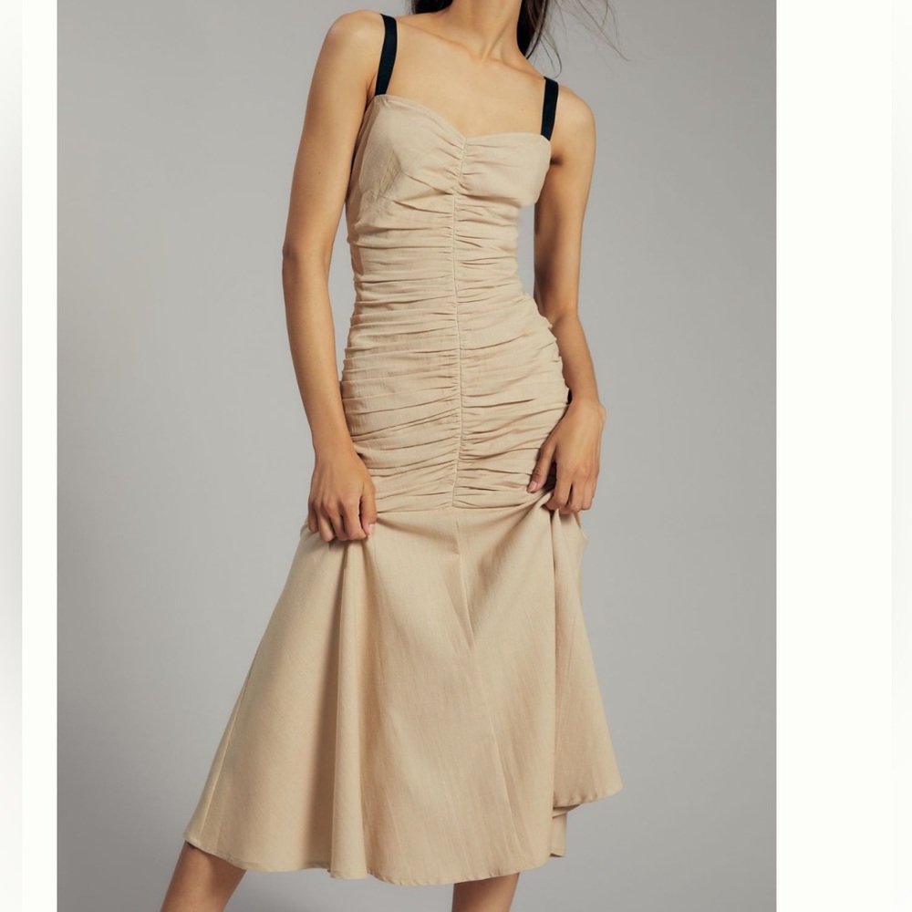 Anthropologie- Atsu linen ruched drop waist hem midi dress- beige & black straps - Picture 2 of 10